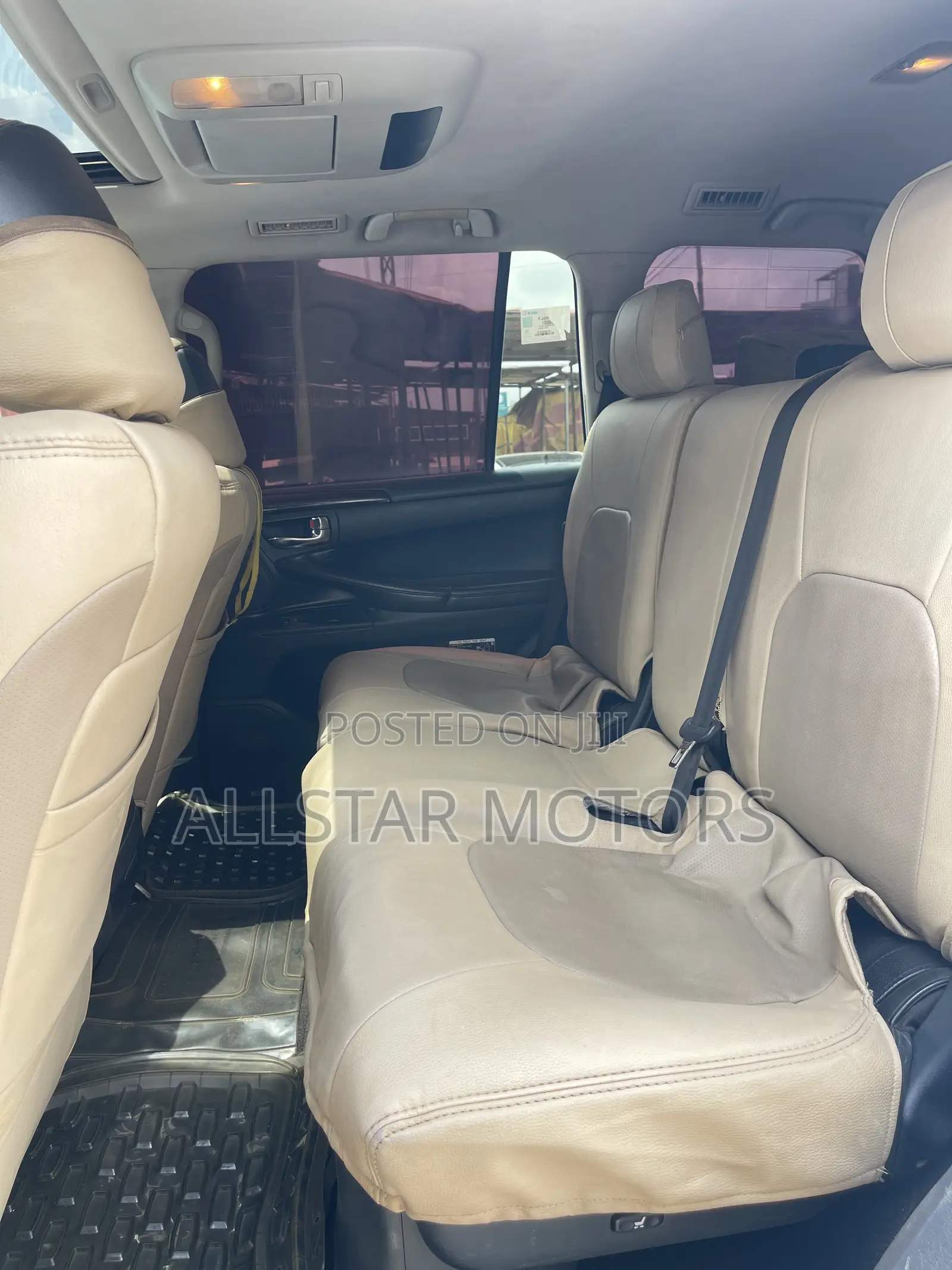 Lexus LX 570 2011 White