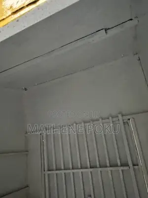 Momo Container