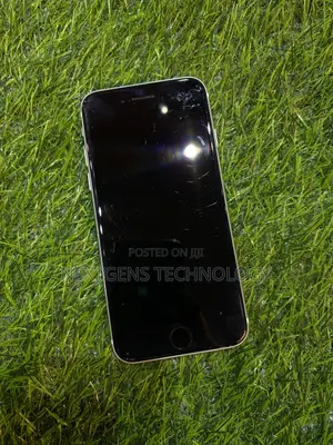 Apple iPhone 12 128 GB Red