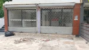 3in1 Shop for Rent at Achimota.