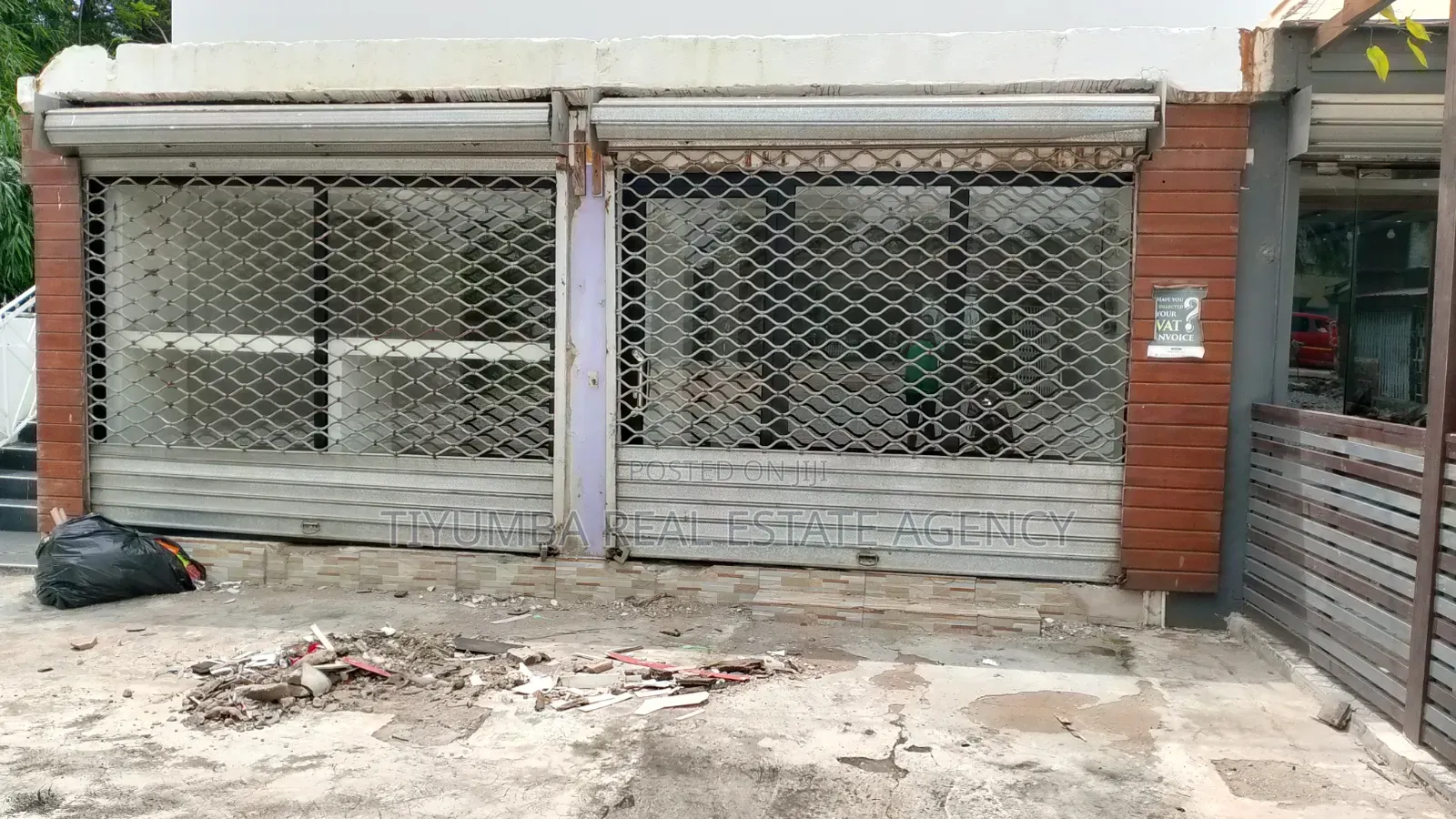 3in1 Shop for Rent at Achimota.