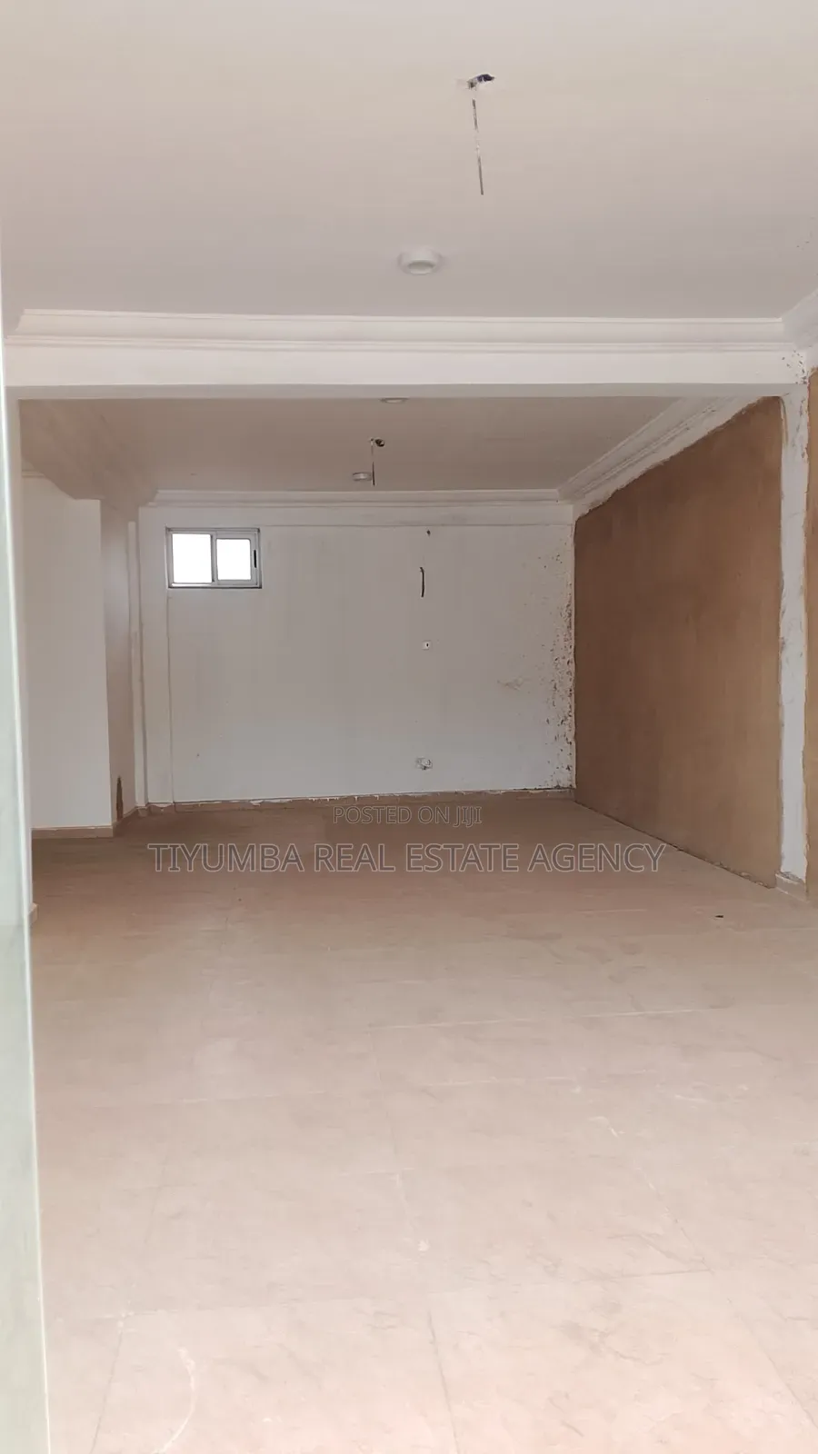 3in1 Shop for Rent at Achimota.
