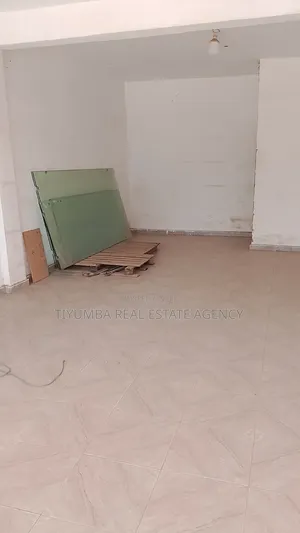 3in1 Shop for Rent at Achimota.