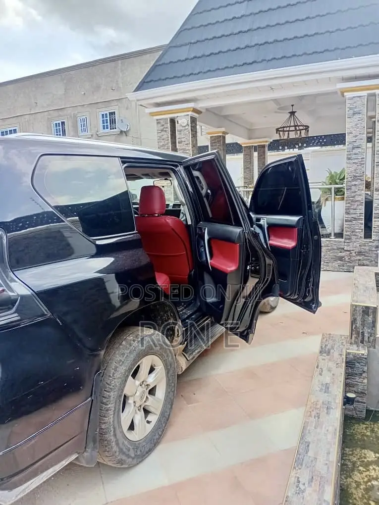 Toyota Land Cruiser Prado 2015 Black
