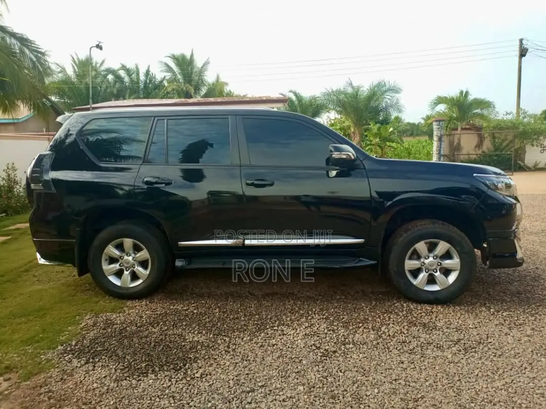 Toyota Land Cruiser Prado 2015 Black
