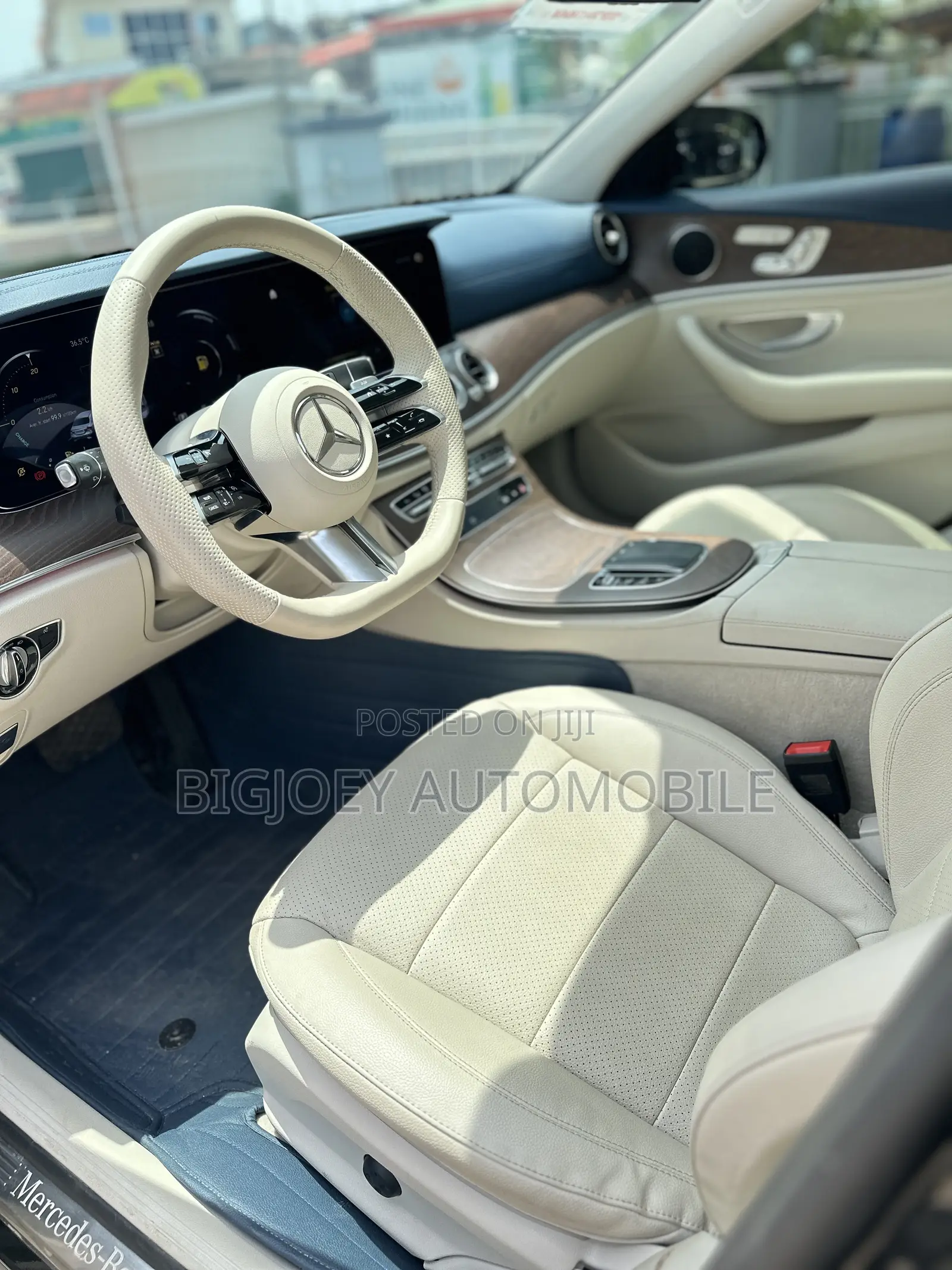 Mercedes-Benz E300 2023 Black