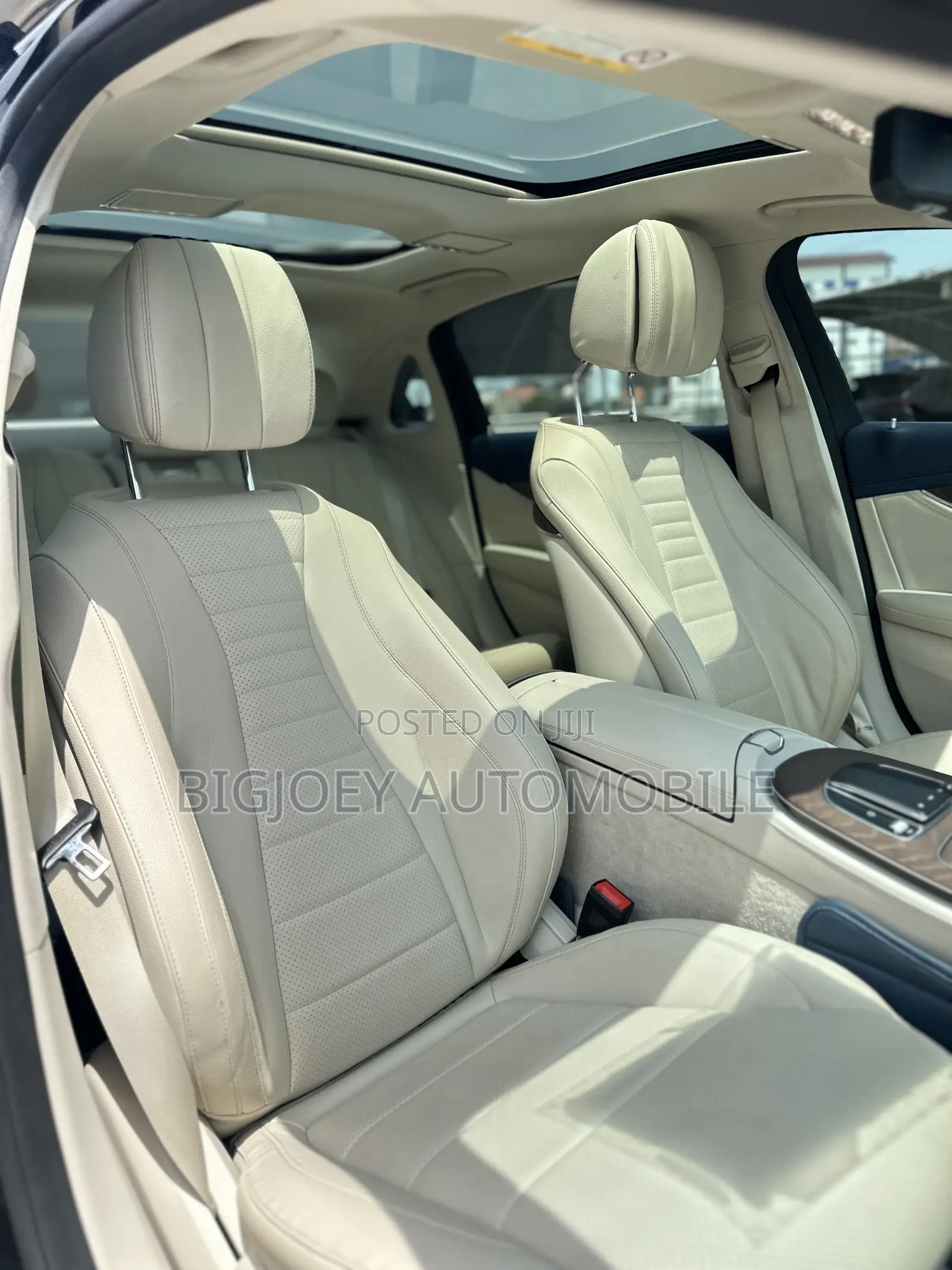 Mercedes-Benz E300 2023 Black