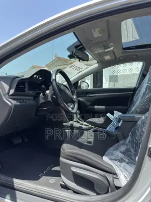 Hyundai Elantra SEL 2019 Silver