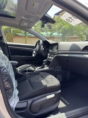 Hyundai Elantra SEL 2019 Silver