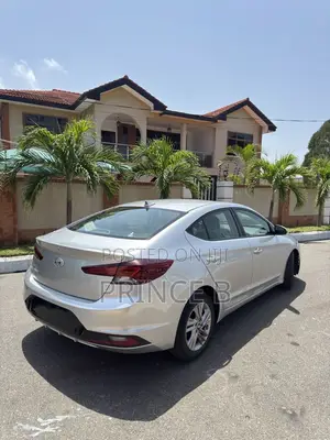 Hyundai Elantra SEL 2019 Silver