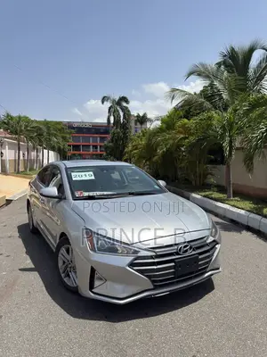 Hyundai Elantra SEL 2019 Silver