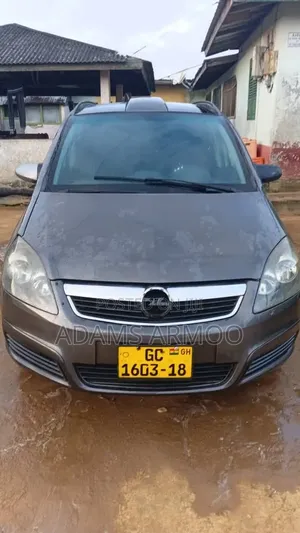 Opel Zafira 2013 Green