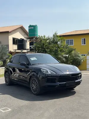 Porsche Cayenne 2023 Black