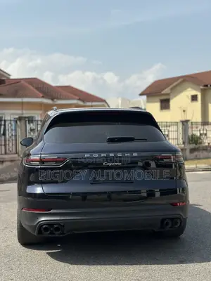 Porsche Cayenne 2023 Black