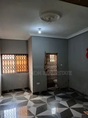1bdrm Apartment in Kingzion Real, Last Stop for rent