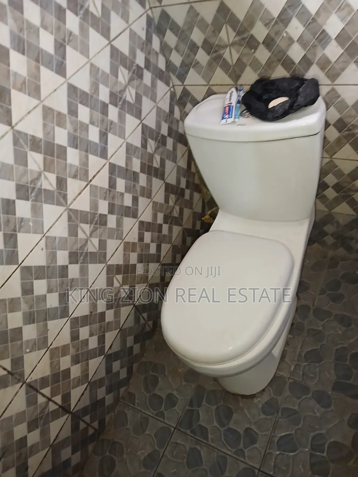 1bdrm Apartment in Kingzion Real, Last Stop for rent