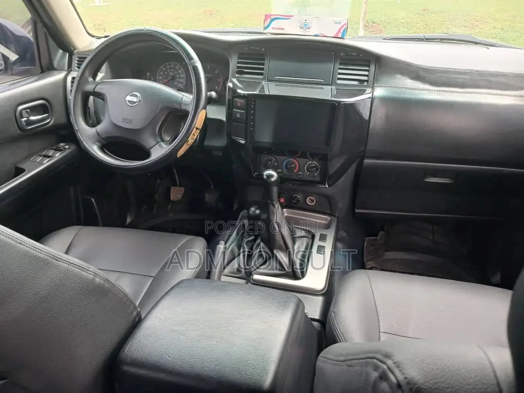Nissan Patrol 2015 Black