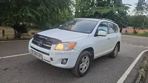 Toyota RAV4 2010 White