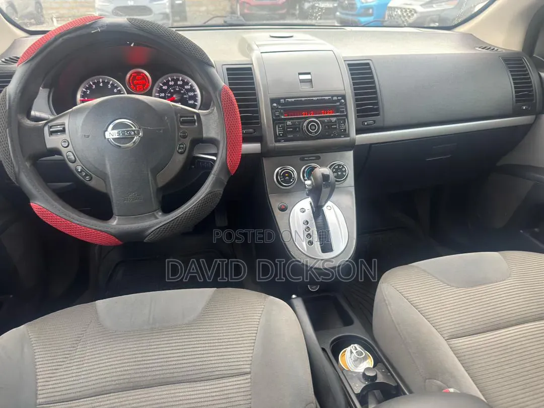 Nissan Sentra 2.0 2010 Red
