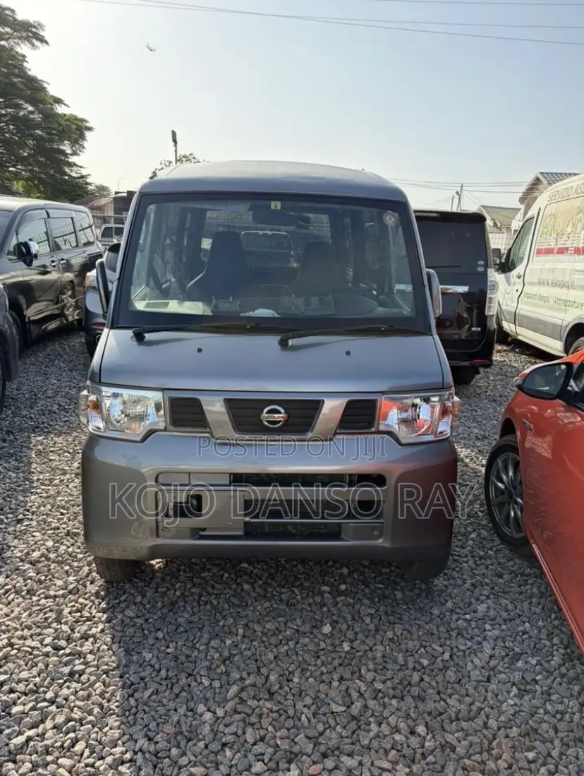 Nissan Clipper 2013 Grey
