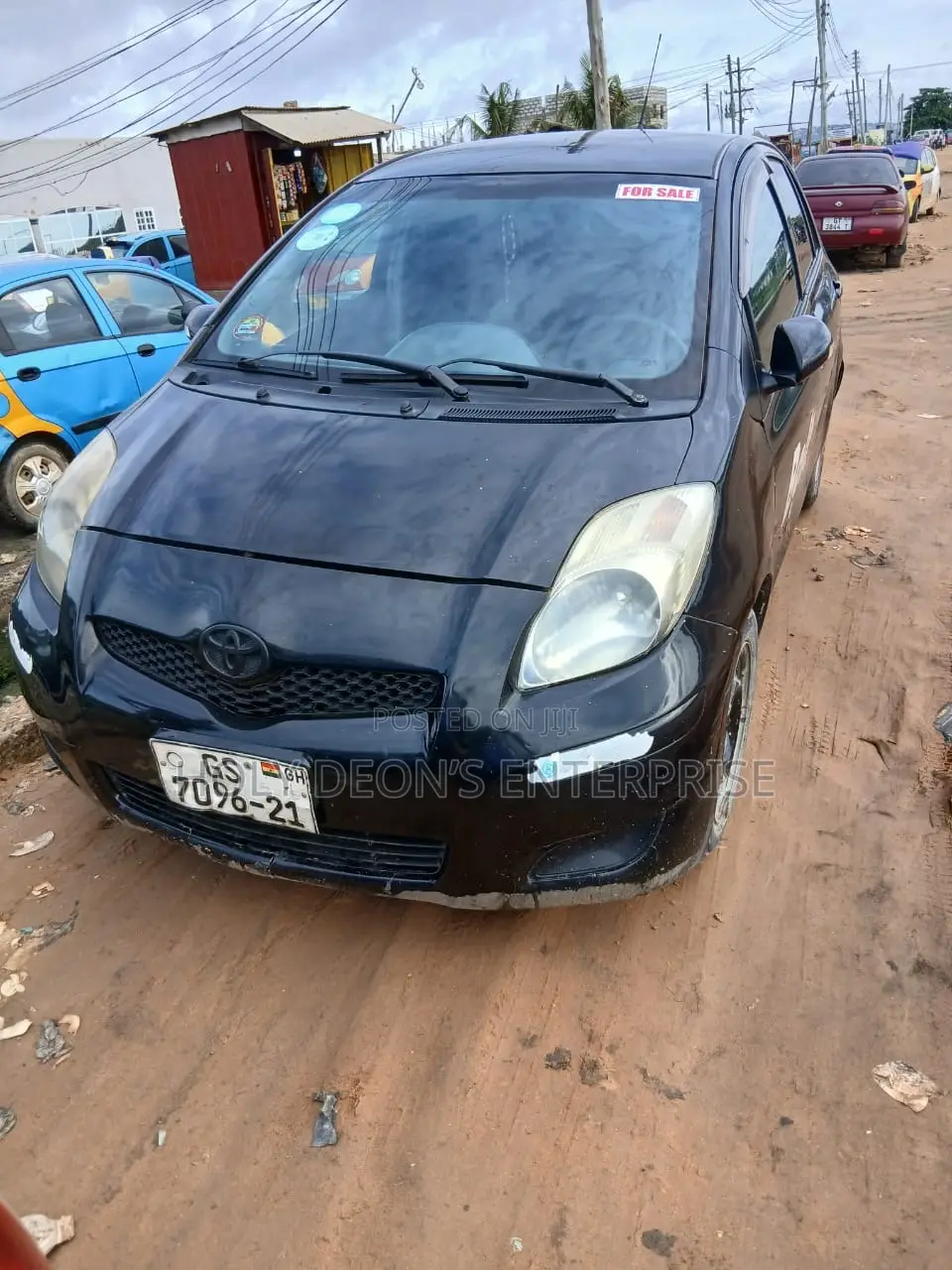 Toyota Vitz 1.5 FWD 5dr 2010 Black