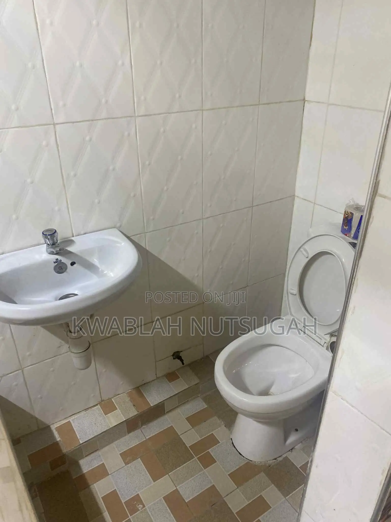 Nice Furnished Single Room Self Contain for Short Stay at Nungua Adogono