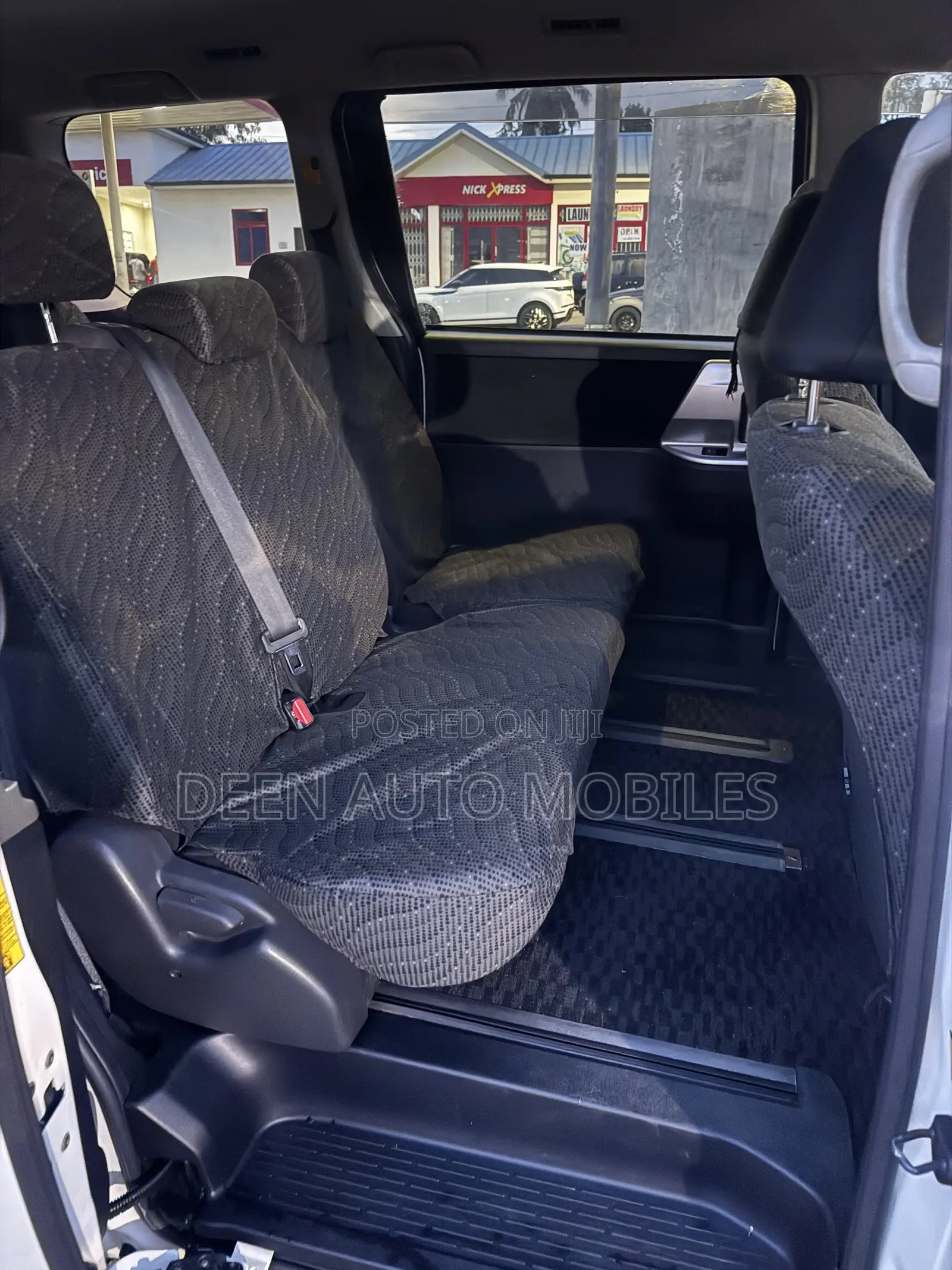 Toyota Voxy 2013 White