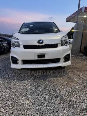 Toyota Voxy 2013 White