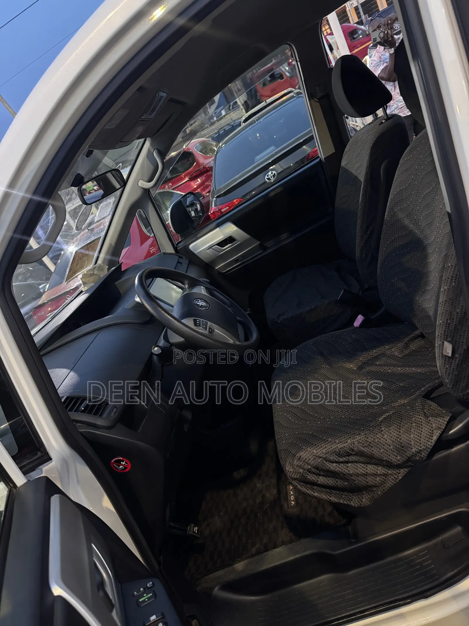 Toyota Voxy 2013 White