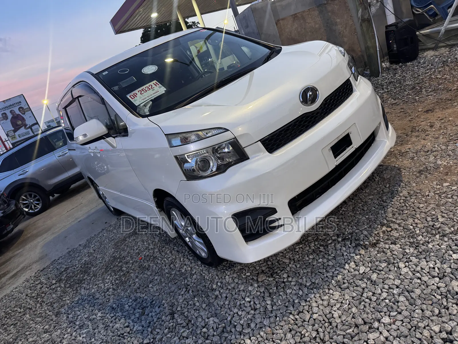 Toyota Voxy 2013 White