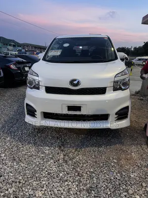 Toyota Voxy 2013 White