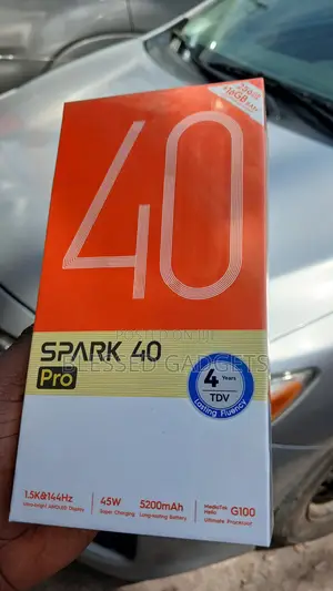 New Tecno Spark 40 Pro 256 GB Gold