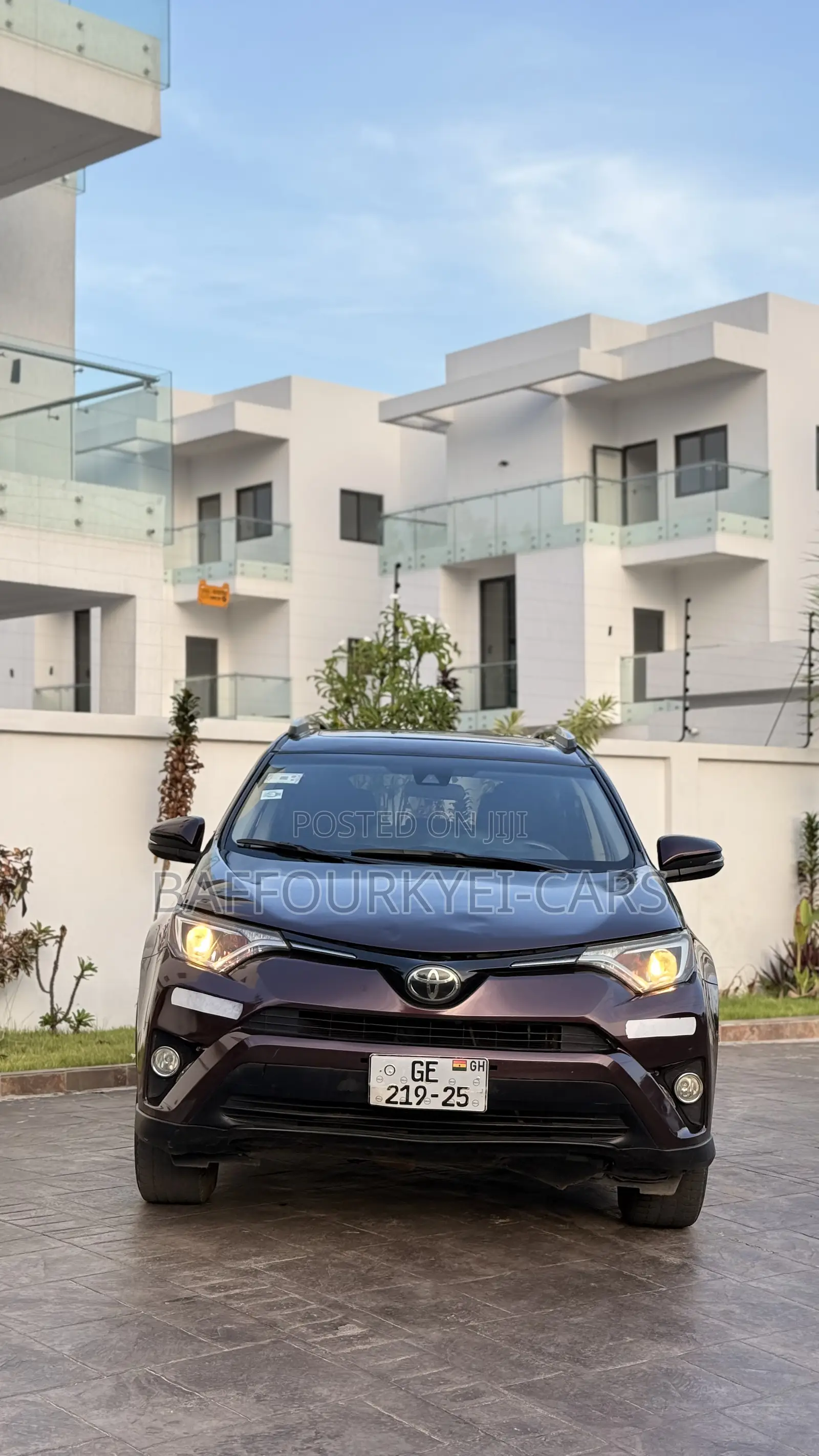 Toyota RAV4 XLE 4dr SUV AWD (2.5L 4cyl 6A) 2018 Purple
