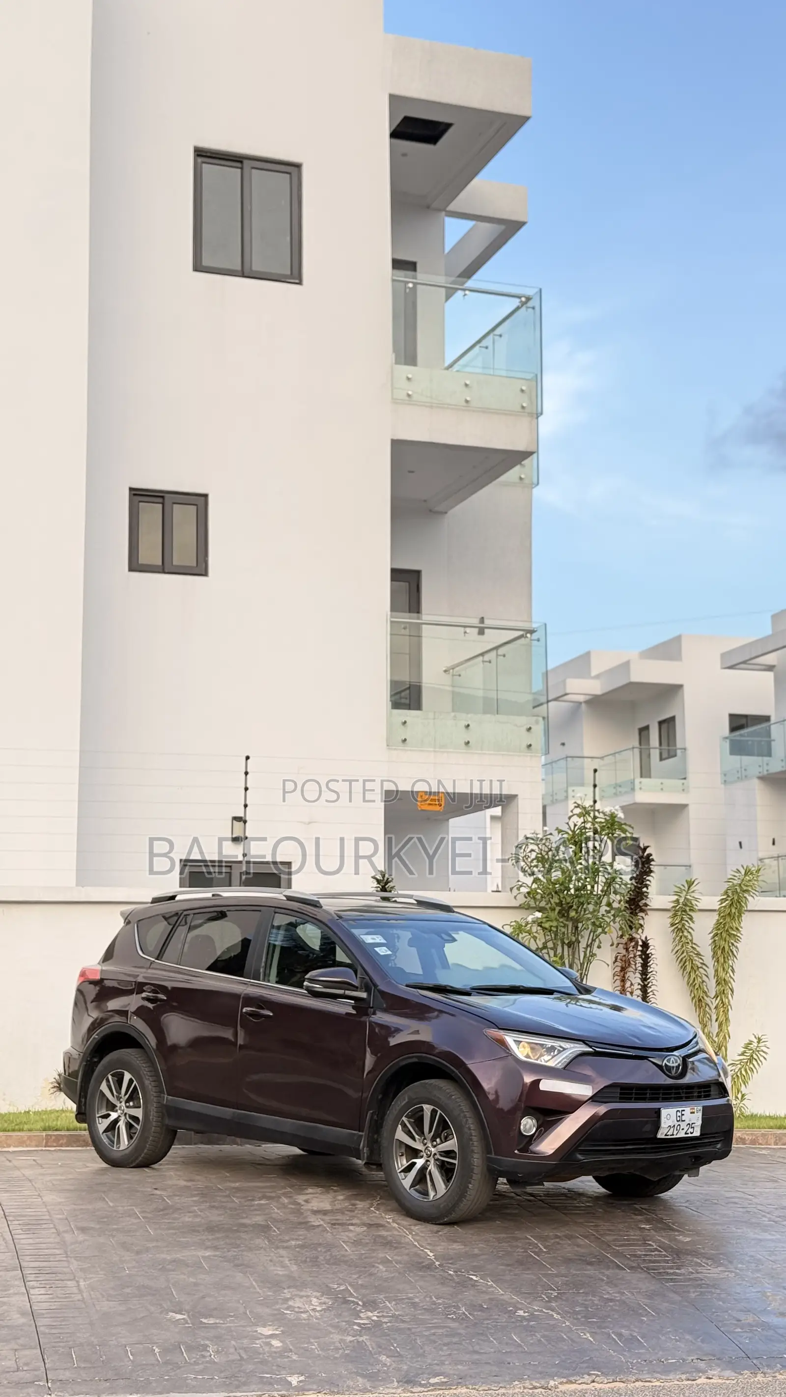 Toyota RAV4 XLE 4dr SUV AWD (2.5L 4cyl 6A) 2018 Purple