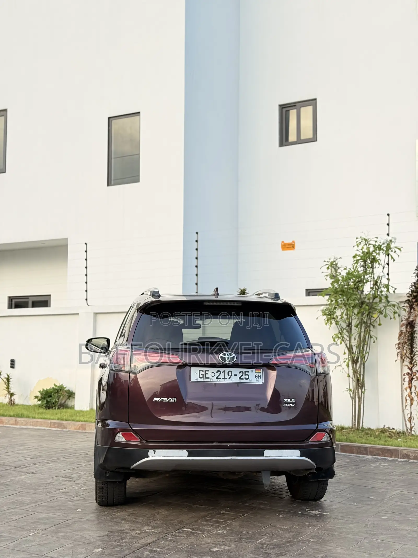 Toyota RAV4 XLE 4dr SUV AWD (2.5L 4cyl 6A) 2018 Purple
