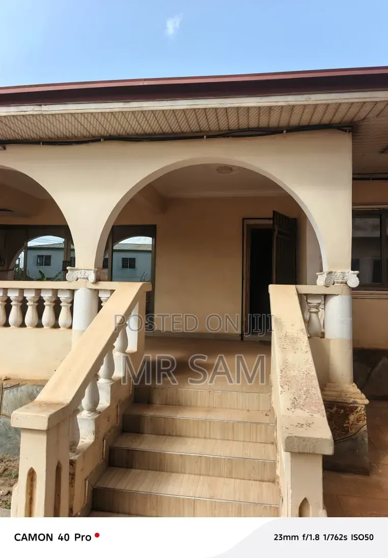 3bdrm Apartment in Sam Properties, Opeikuma for rent