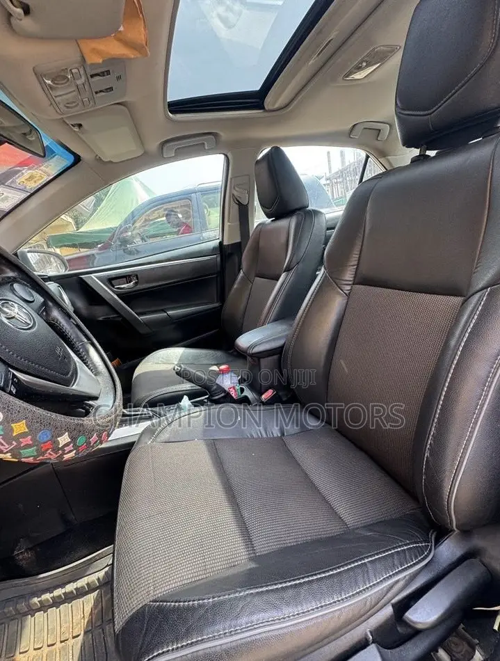 Toyota Corolla 2015 White