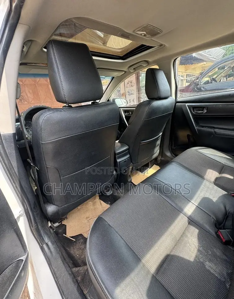Toyota Corolla 2015 White