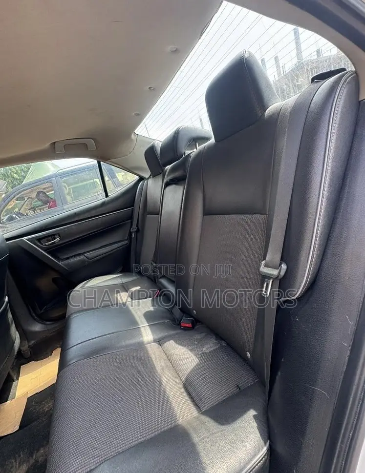Toyota Corolla 2015 White