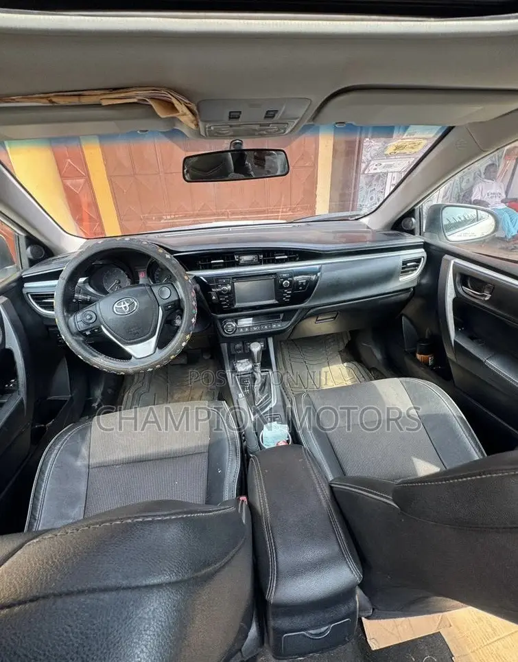 Toyota Corolla 2015 White