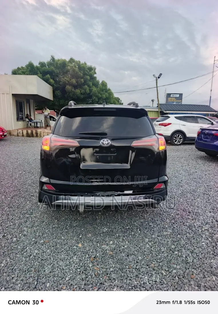 Toyota RAV4 XLE AWD (2.5L 4cyl 6A) 2017 Black