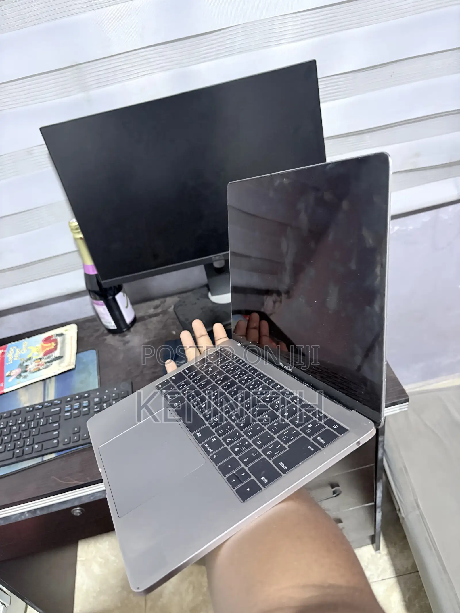 Laptop Apple MacBook Pro 8GB Intel Core i5 SSD 256GB