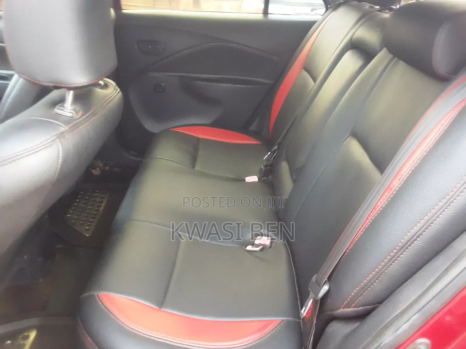 Toyota Yaris 2010 Red