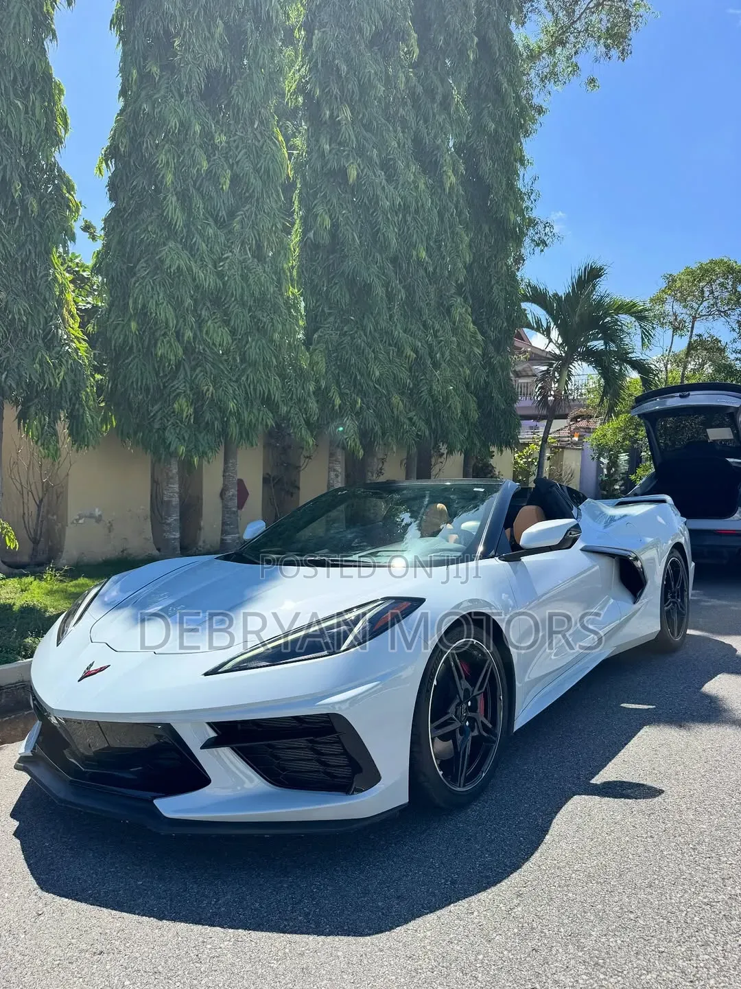 Chevrolet Corvette 2021 White