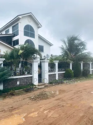Furnished 7bdrm Duplex in White House, Ofankor for sale