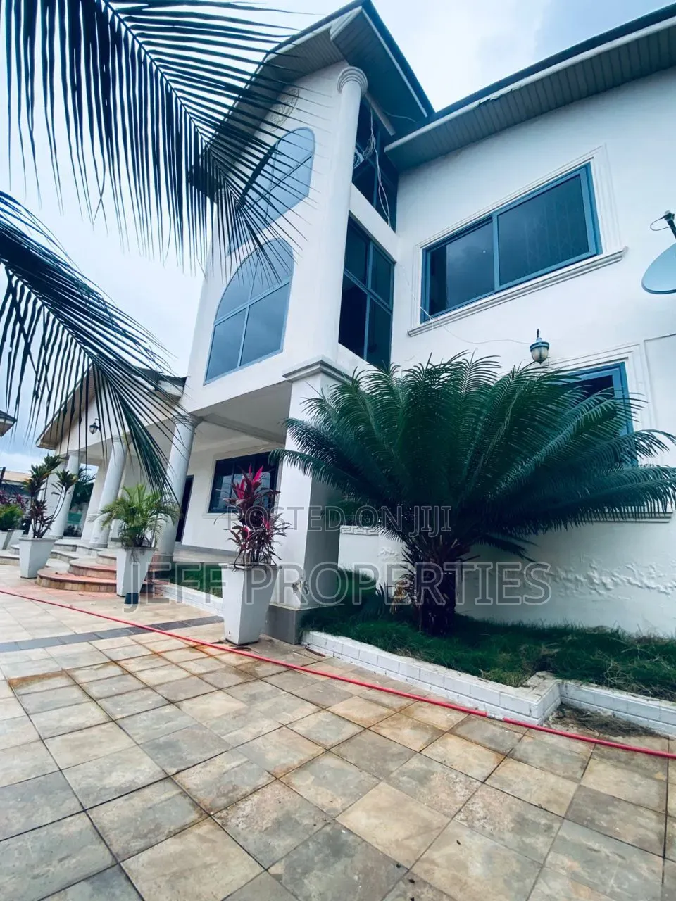 Furnished 7bdrm Duplex in White House, Ofankor for sale