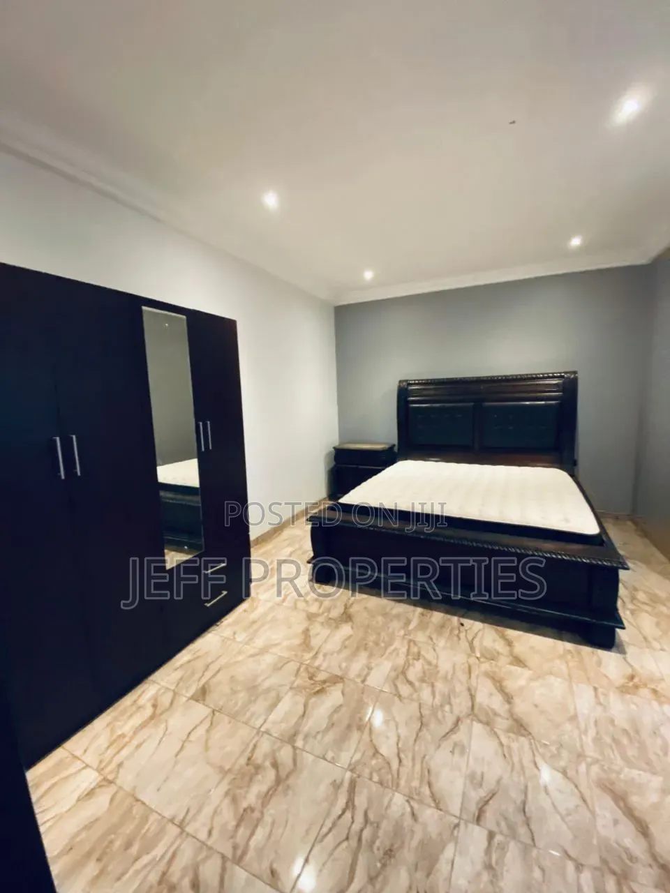 Furnished 7bdrm Duplex in White House, Ofankor for sale