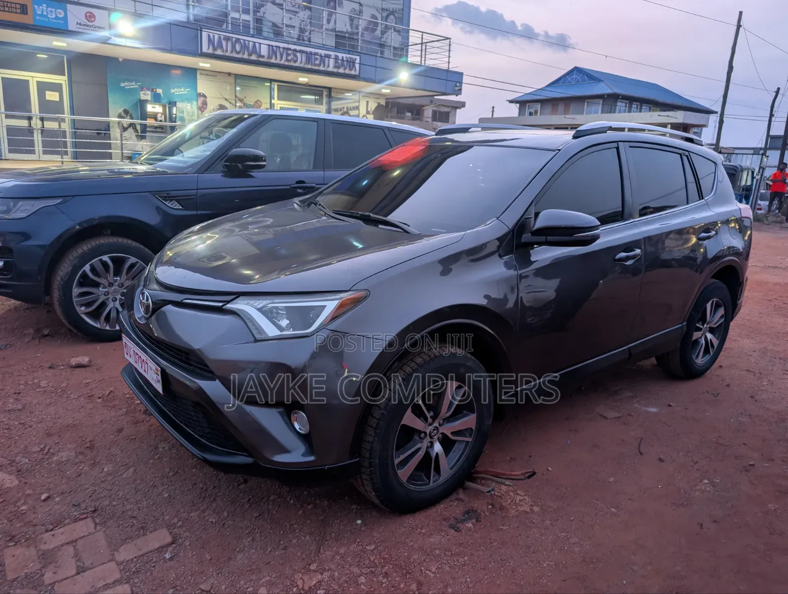 Toyota RAV4 XLE AWD (2.5L 4cyl 6A) 2016 Gray