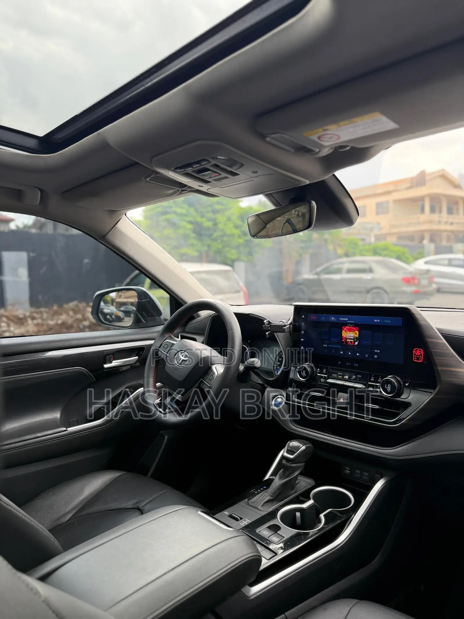 Toyota Highlander XLE 2021 White
