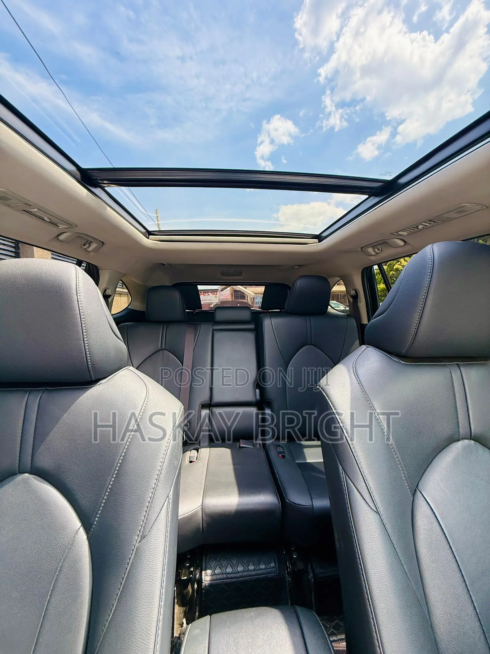 Toyota Highlander XLE 2021 White
